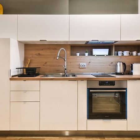 Pieces Of Nature In A Stylish One-Bedroom Flat By Flat Mаnager Sofia Buitenkant foto