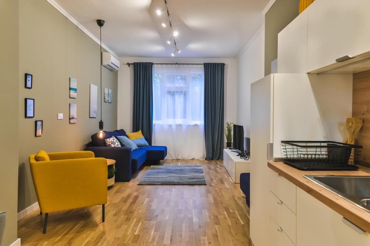 Pieces Of Nature In A Stylish One-Bedroom Flat By Flat Mаnager Sofia Buitenkant foto
